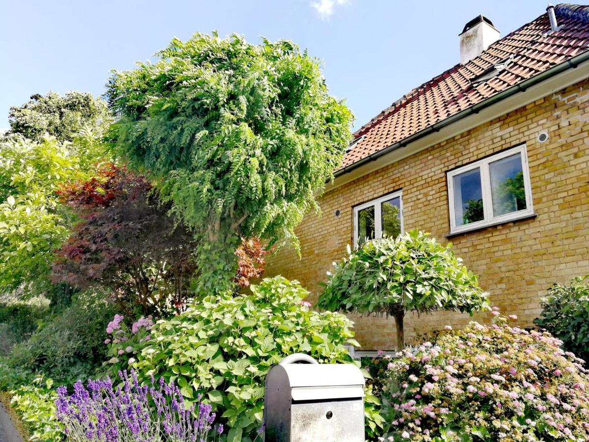 Room In A Danish Cottage With Garden View, 10 Min To Cph Gentofte Kommune Exterior foto